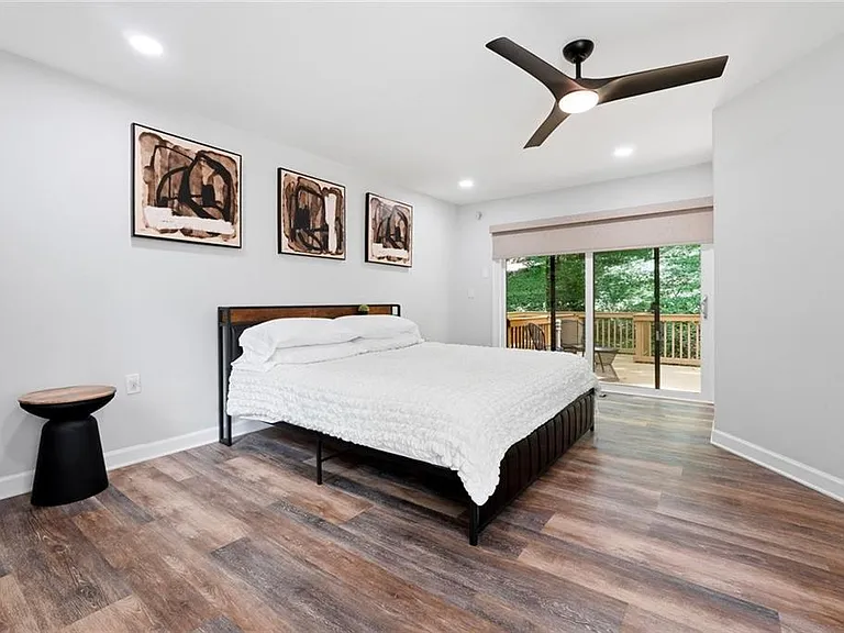 1210 E Beechwood Dr NW — Photo 10