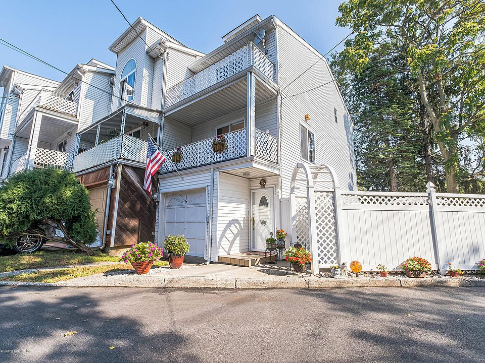 1st image of 15 Gail Ct