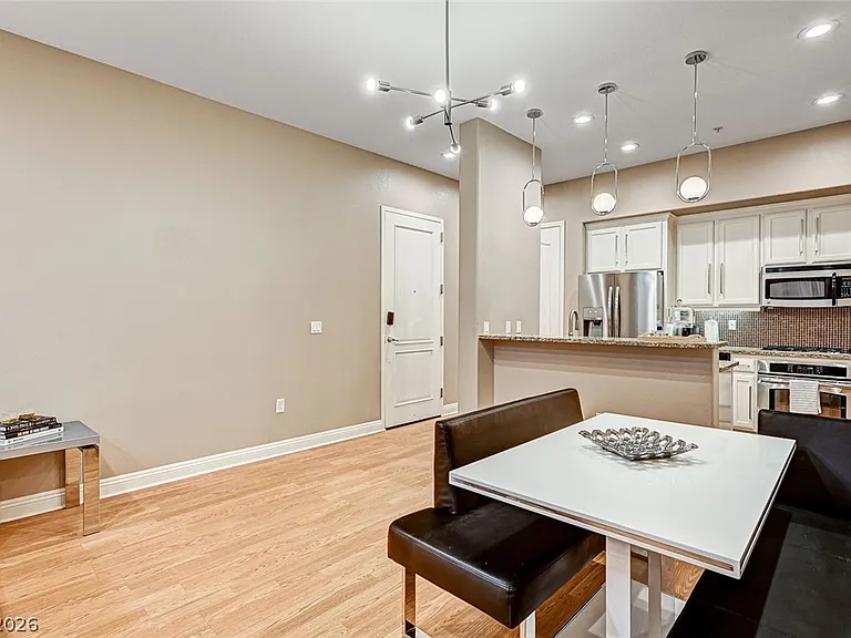 56 E Serene Ave #225 — Photo 11