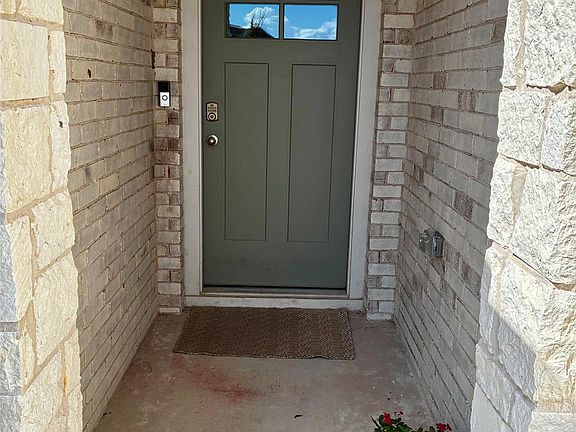 3rd image of 164 Alamo Vine Ct