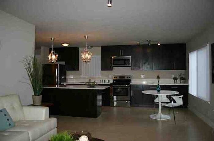 kitchen/living room