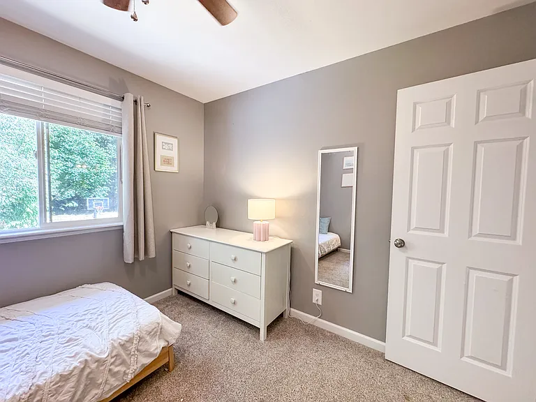 6832 Townsend Ln NE — Photo 24