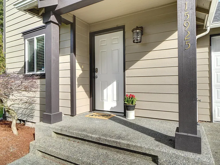 15927 Spanaway Loop Rd S — Photo 4