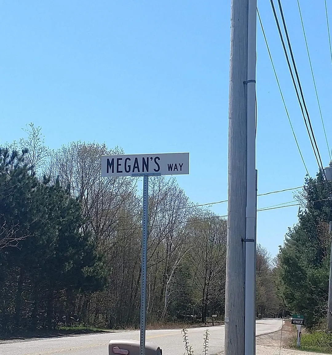 8 Megans Way — Photo 1