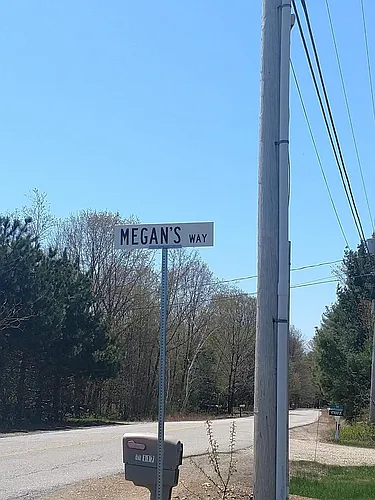 6 Megans Way Photo 1