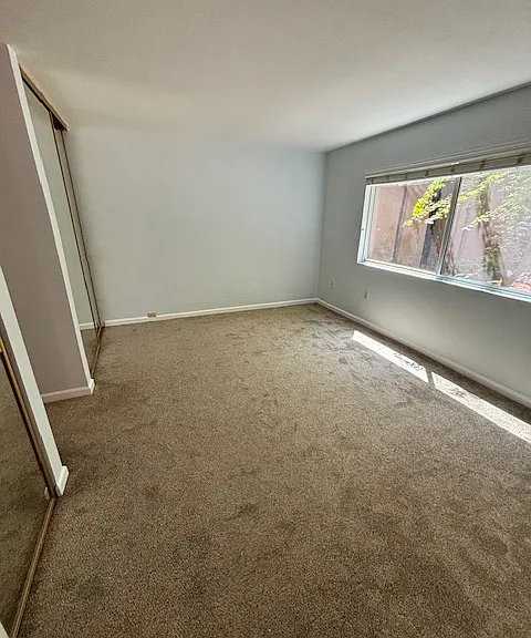 877 Woodside Ln E #9 — Photo 8