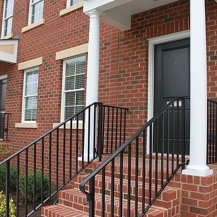 1st image of 105 Temple St