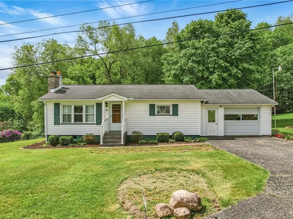 35 Kenmore Rd W, Greenville, PA 16125