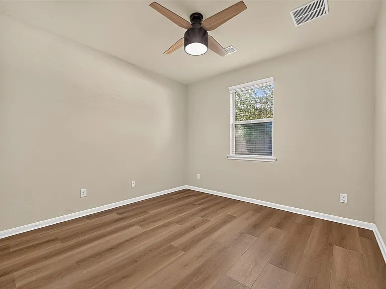 10031 Esslemont Ct — Photo 29