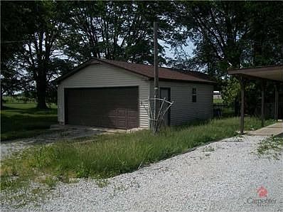 3rd image of 8955 E County Road 100 N