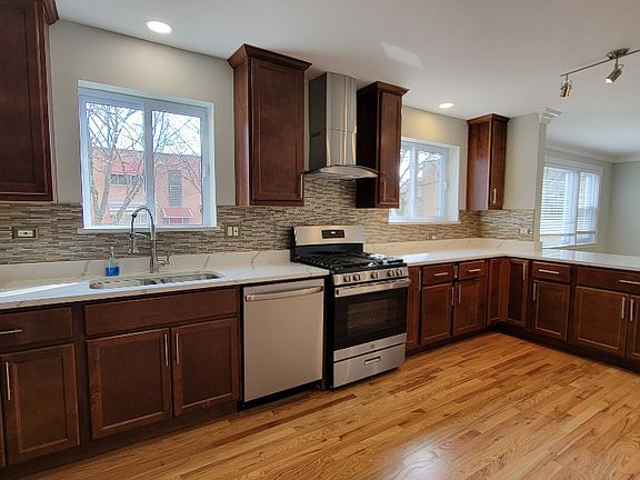 3rd image of 5348 N Francisco Ave #1