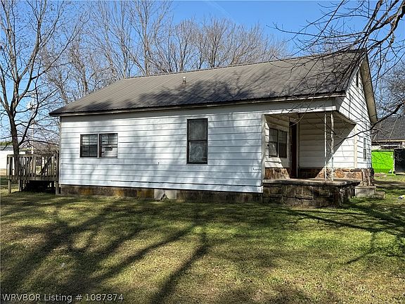 2nd image of 316 SE 2nd St