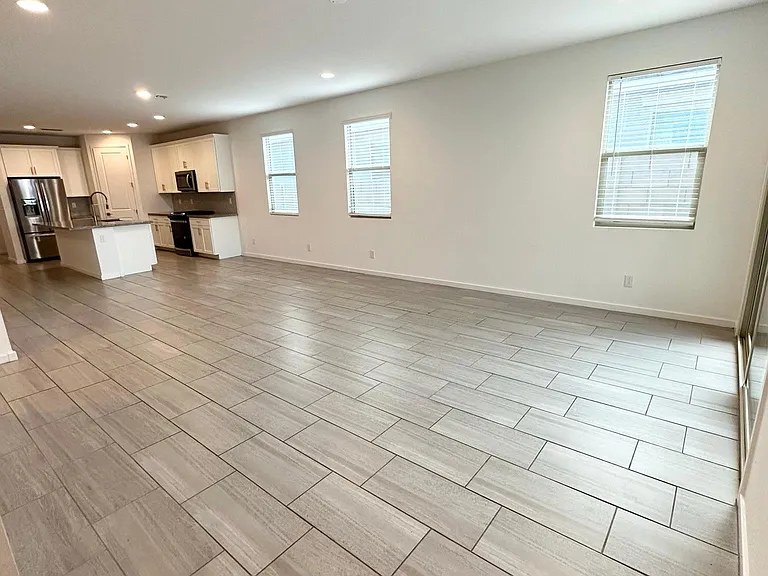 6816 W Valley View Dr — Photo 4