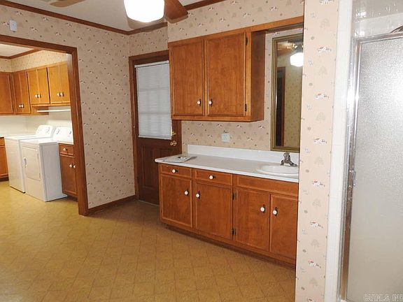 4th image of 217 N Chinquepin Dr