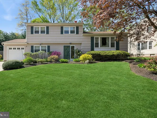 7 Darrah La E, Lawrenceville, NJ 08648