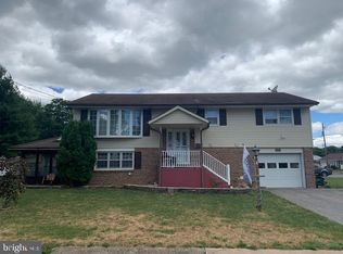 304 Lynn St, Robesonia, PA 19551