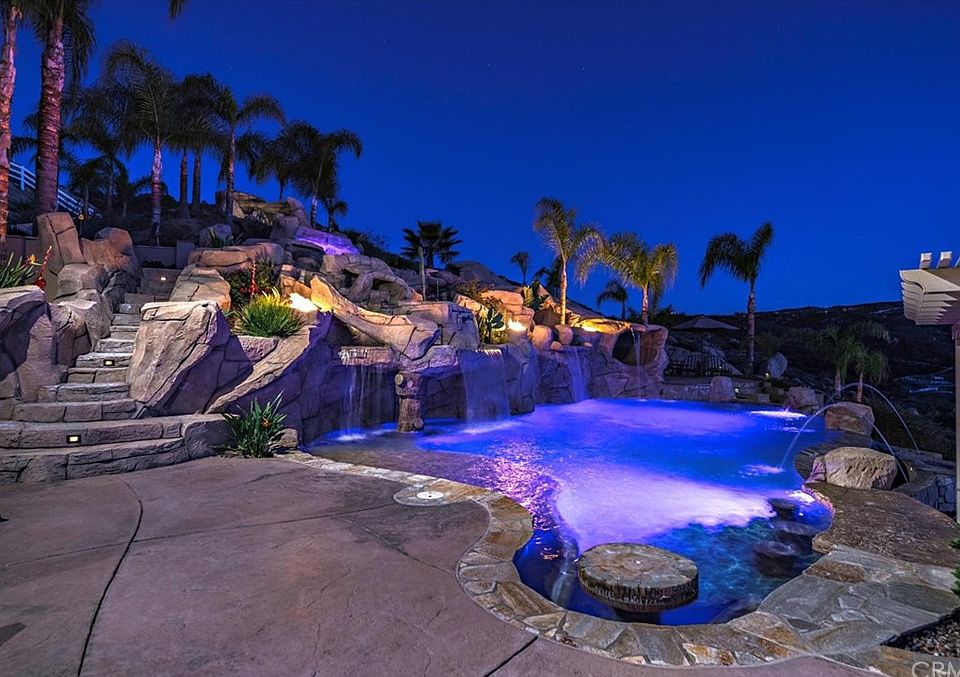 1st image of 40120 Lucero Dr