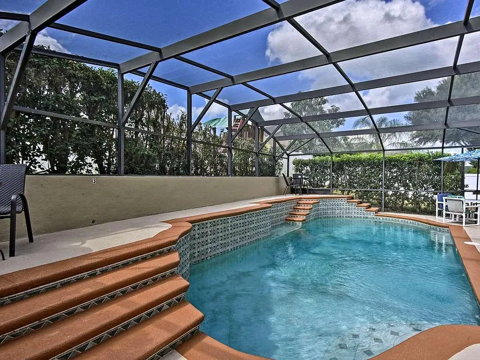 15906 Bay Vista Dr