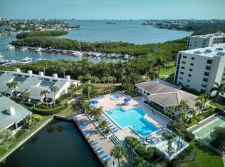 1328 Pasadena Ave S APT 304, South Pasadena, FL 33707