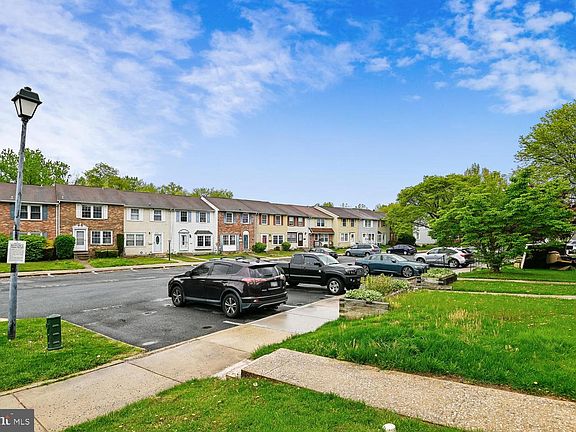 5th image of 5333 King Arthur Cir