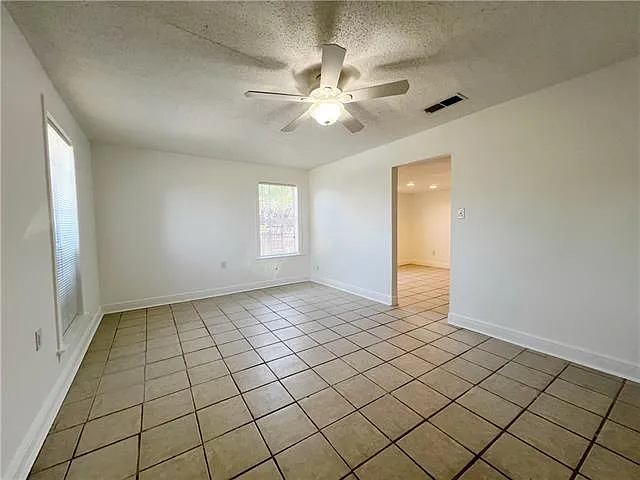 1107 Carrollton Ave — Photo 4