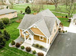 8139 W 99th St, Palos Hills, IL 60465