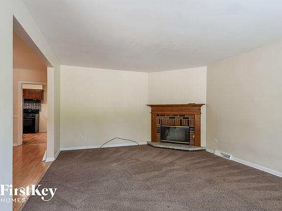 3rd image of 9836 S Campbell Ave