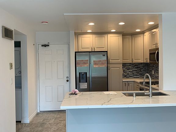 4th image of 8889 Caminito Plaza Centro #7325