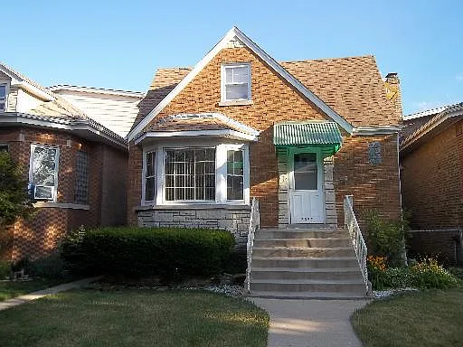 5321 W Oakdale Ave photo 1