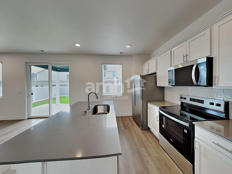 4816 85th Dr NE — Photo 4