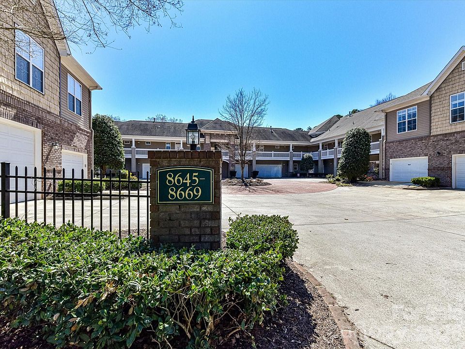 1st image of 8665 Edinburgh Square Dr