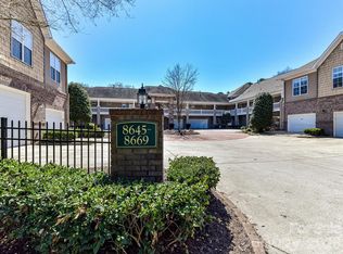 8665 Edinburgh Square Dr, Cornelius, NC 28031