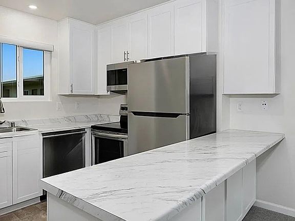 5th image of 554 Asbury Pl APT 88A