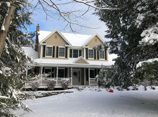 14 Shady Ln, Falmouth, ME 04105