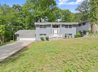 495 Larchmont Cir NW, Atlanta, GA 30318