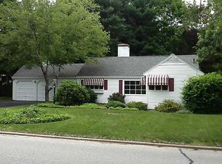 6 Rosewood Ln, Cumberland, RI 02864