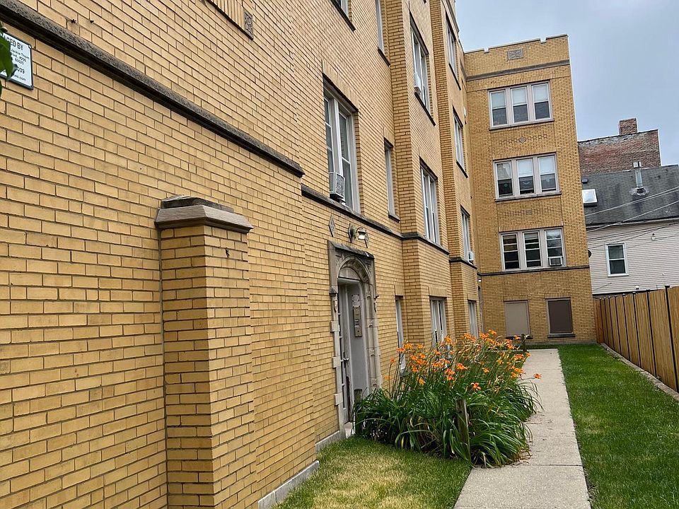 Exterior courtyard.
