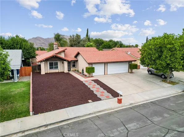 11555 Seaport Cir, Moreno Valley, CA 92557
