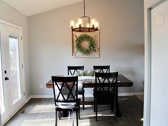 5th image of 3741 Sugarberry Dr