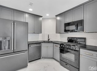 45 Harbor Bay Cir #380, South Amboy, NJ 08879