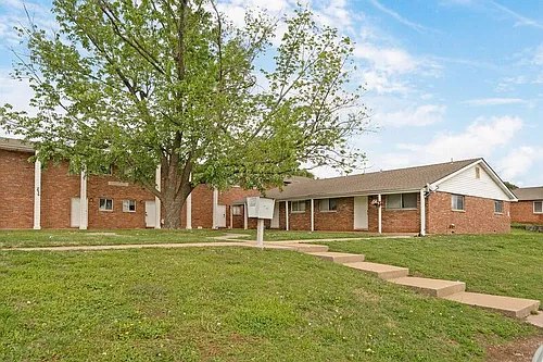 2929 E University St #8 Photo 1