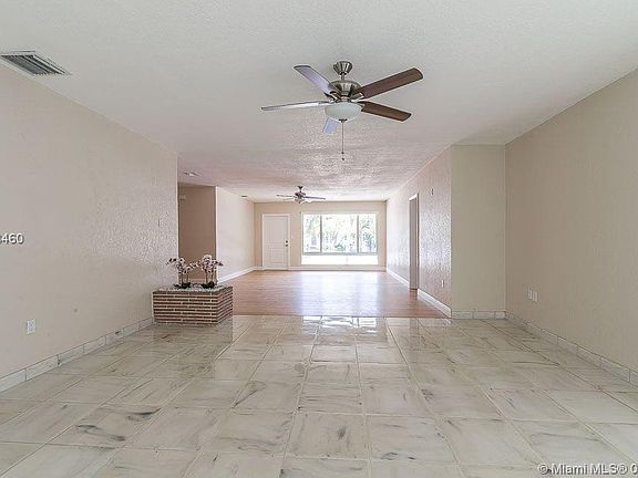 2nd image of 970 NE 87th St #0
