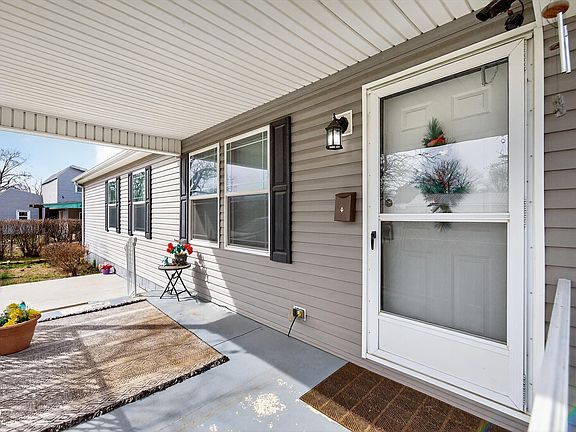 2nd image of 1810 S R St