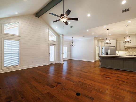 5th image of 4781 Layla Ln
