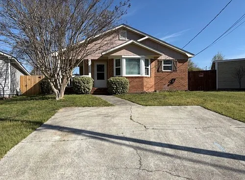 3909 Almon Dr Photo 1
