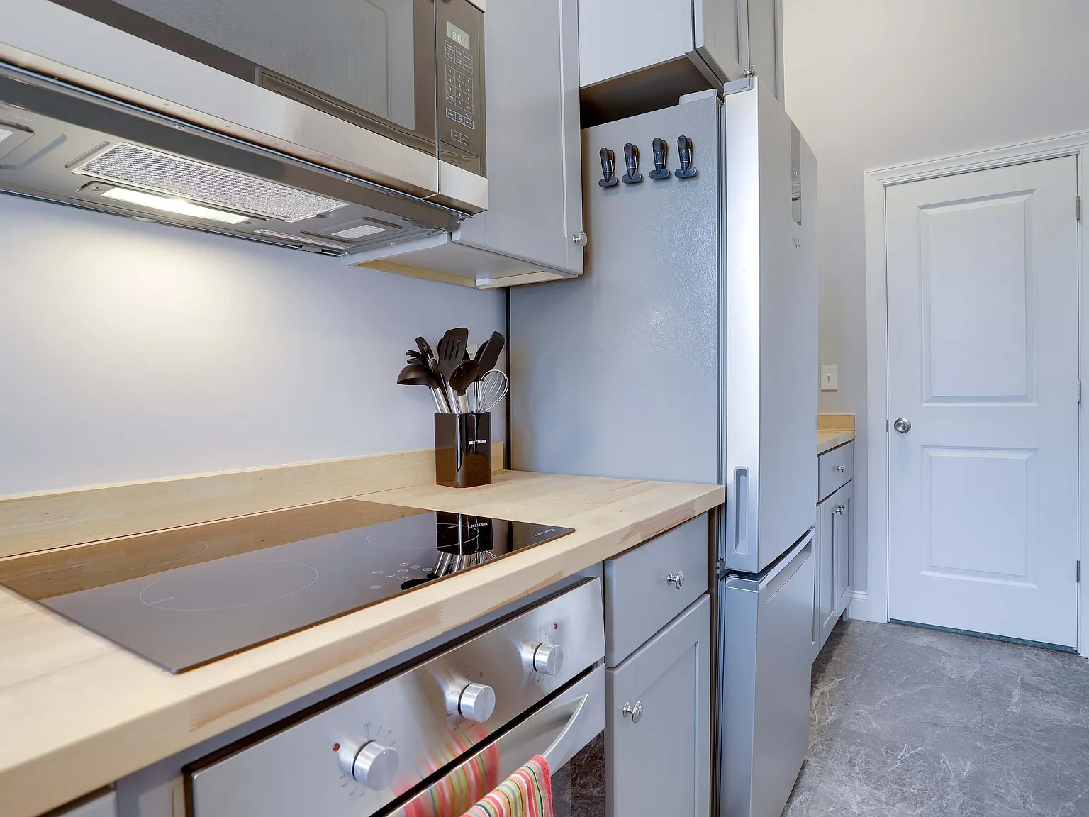 1 bed, 700 sqft, $3,750 — Photo 4