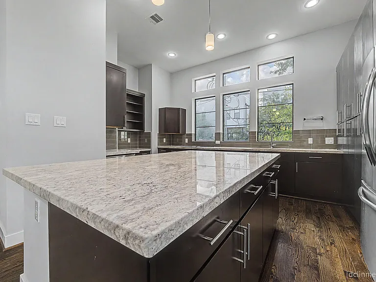 1705 Alamo St — Photo 16