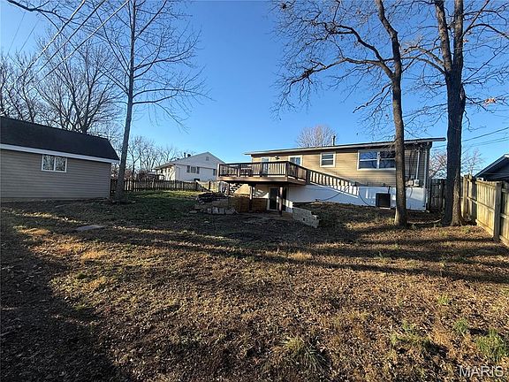 2nd image of 12 Belleau Lake Ct