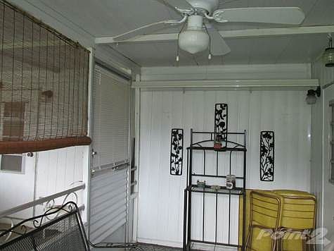SCREEN ROOM