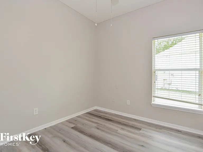 4810 Waterside Pointe Cir — Photo 12